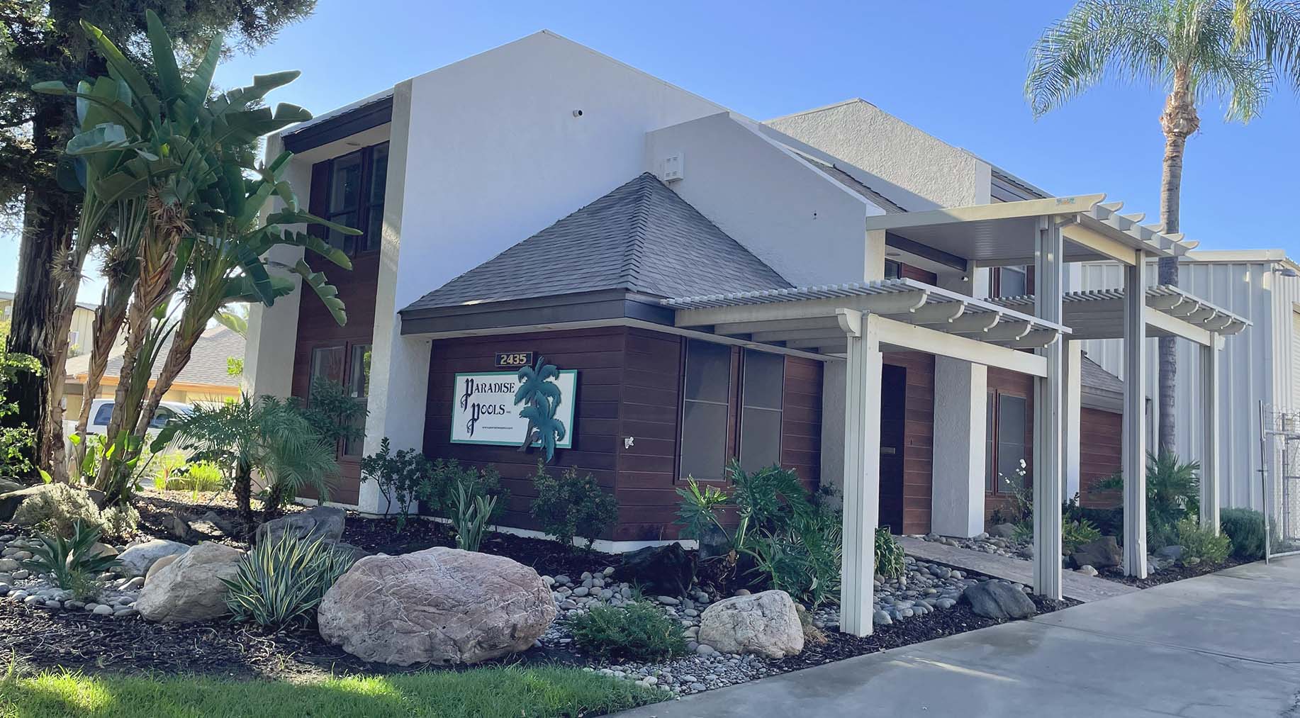 2435 E. Valley Oaks Dr.